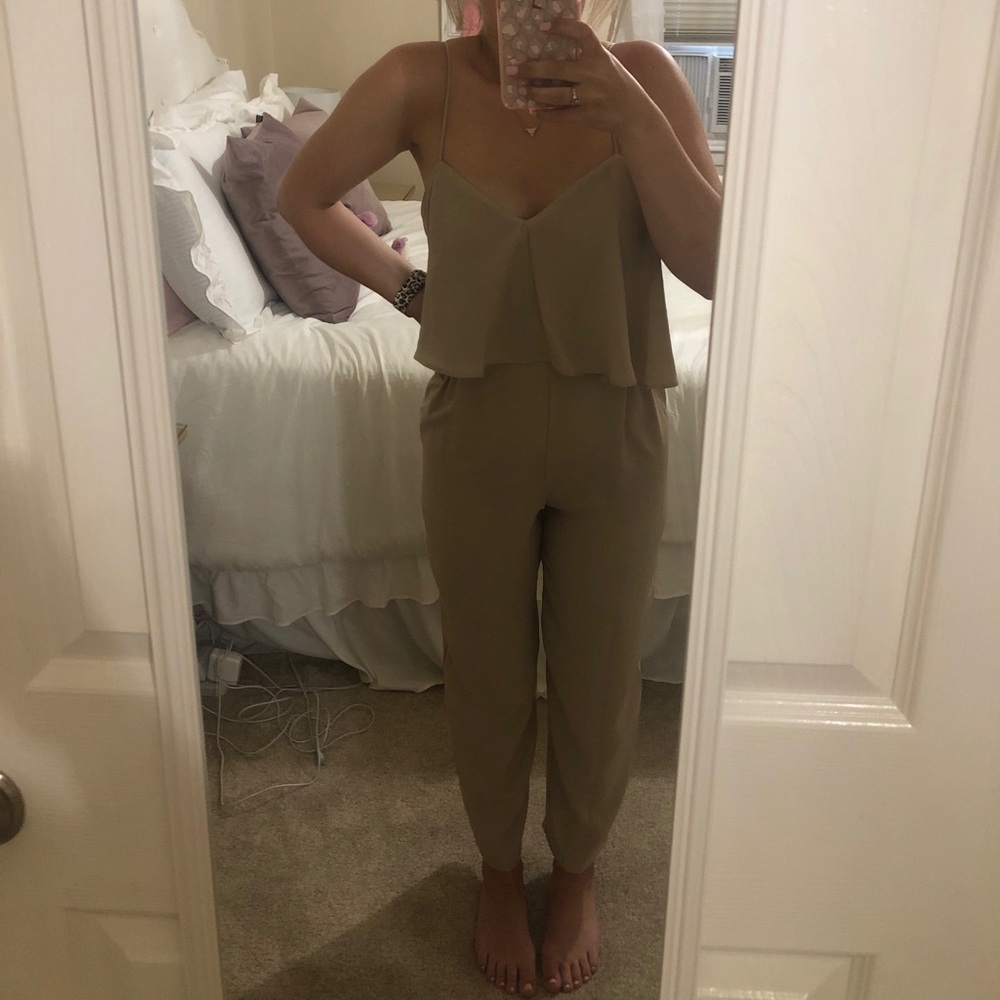 Jumpsuit - Picture 4 of 6